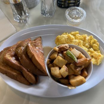 Sumthin' Fa Brunch - Vegan French Toast, home fries, scrambled eggs - Breakfast & Brunch Near Me - Jonesboro, Georgia Sumthin' Fa Brunch - Vegan French Toast, home fries, scrambled eggs - Breakfast & Brunch Near Me - Jonesboro, Georgia