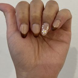 Uneven French tip and dip lifting after 4 days of application