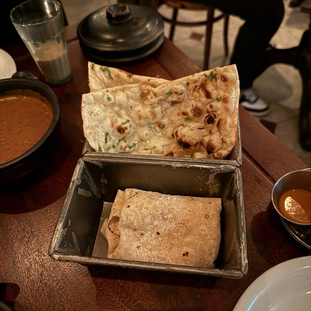 Dishoom - Garlic naan and Roomali Roti - Indian Near Me - London, XGL