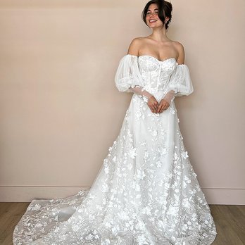 Lovely Bride - Adriana Madrid 'Victoria' at Lovely Bride Seattle - Accessories Near Me - Seattle, Washington