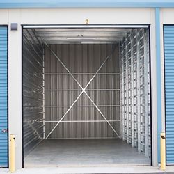 Airport Storage & Garages