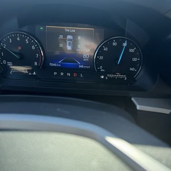 Budget - Warning light - Car Rental Near Me - Brooklyn, New York Budget - Warning light - Car Rental Near Me - Brooklyn, New York