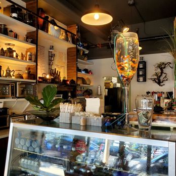 Insomnia - Inside - Coffee & Tea Near Me - Honolulu, Hawaii