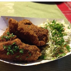 Food Truck Event - I was expecting them to be dry, but not that dry! Bomb Dust Wings