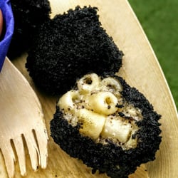 Dickie Fitz - From the food stall.... Blackened truffle mac n cheese... Drooooooooll
