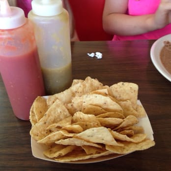 Mendez - Chips and salsa - Mexican Near Me - Gainesville, Texas