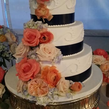 Victoria's Garden - cake flowers - Floral Designers Near Me Victoria's Garden - cake flowers - Floral Designers Near Me