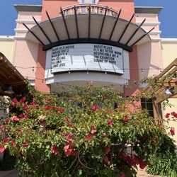 Plaza Cinemas 14 - Front of building