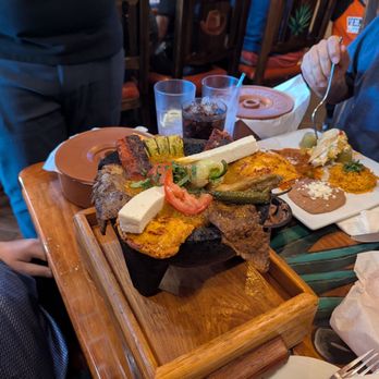 El Rincon - molcajete - Mexican Near Me - Ventura, California El Rincon - molcajete - Mexican Near Me - Ventura, California