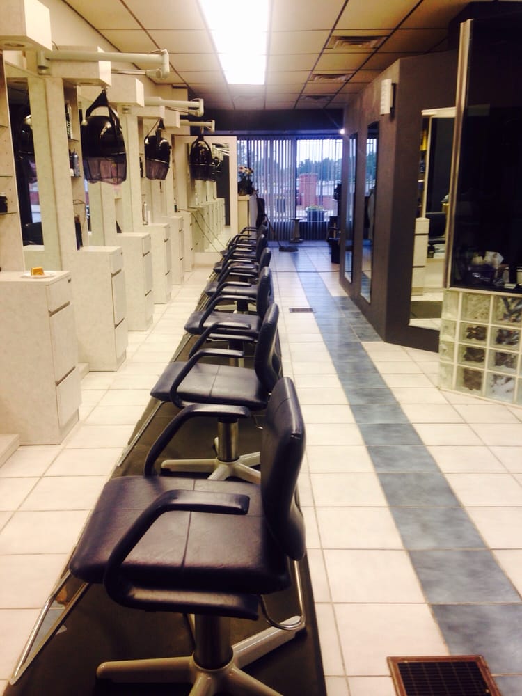 Maria's Styling Salon Logo