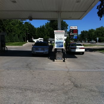 Kwik Trip - a car at a gas station - Convenience Stores Near Me - Faribault, Minnesota Kwik Trip - a car at a gas station - Convenience Stores Near Me - Faribault, Minnesota