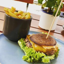 Goldene Rakete - Cheeseburger im Riesenschirmpilz