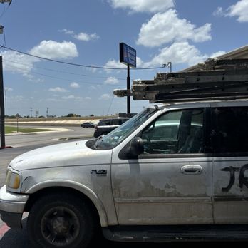 Sherwin-Williams Paint Store - Paint truck with peeling paint on the sides - Paint Stores Near Me - Universal City, Texas Sherwin-Williams Paint Store - Paint truck with peeling paint on the sides - Paint Stores Near Me - Universal City, Texas