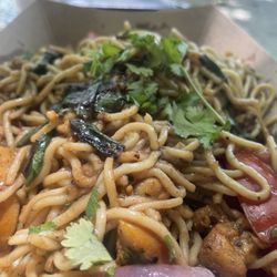 Bountiful's Bistro - Chicken Stir Fried Noodles