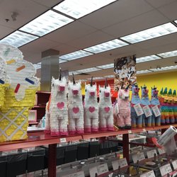 Bulk Barn - Piñata's