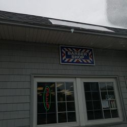 Roy's Barber Shop