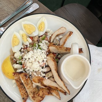 Mezé Restaurant - Antalya usulu pitaz salad with chicken and feta - Turkish Near Me - Washington, DC, District of Columbia