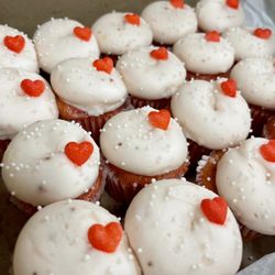 The Flying Cupcake  - Pretty in Pink