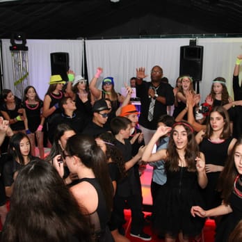 Double G Productions & Starlight Express - Videographers Near Me - Bethpage, New York Double G Productions & Starlight Express - Videographers Near Me - Bethpage, New York