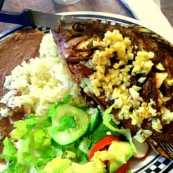 Restaurant Y Variedades Salvadorenas - Fried g-lic fish - mmmm!