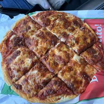 Phil's Pizza - Small pep well done - Pizza Near Me - Oak Lawn, Illinois