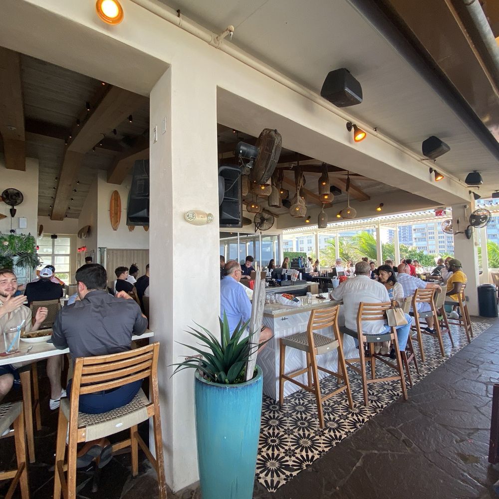 Beach House - Upper deck bar - Bars Near Me - Pompano Beach, Florida Beach House - Upper deck bar - Bars Near Me - Pompano Beach, Florida