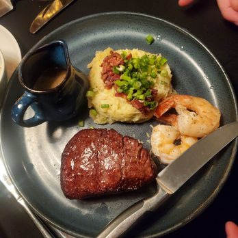 Crave Kitchen & Bar - Filter mignon - Bars Near Me - Eagle, Idaho