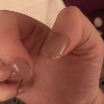 Bella Nail Bar - Chipped nails on my right hand after my fill 1 week ago - Waxing Near Me - Everett, Washington Bella Nail Bar - Chipped nails on my right hand after my fill 1 week ago - Waxing Near Me - Everett, Washington