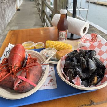 Lobster, Mussels - Cold water seafood is outstanding!!