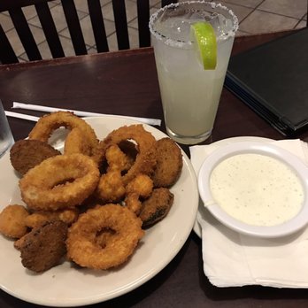 Smokehouse Barbecue - Independence - Appetizer sampler - Barbeque Near Me - Independence, Missouri