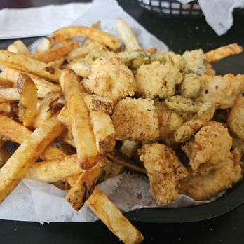 Ron’s Hamburger & Chili - Jalapeño chicken nugets with fries. Yum! - American Near Me - Stillwater, Oklahoma Ron’s Hamburger & Chili - Jalapeño chicken nugets with fries. Yum! - American Near Me - Stillwater, Oklahoma