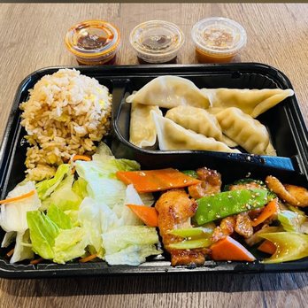 Lucky House - Asian Fusion Near Me - Plano, Texas