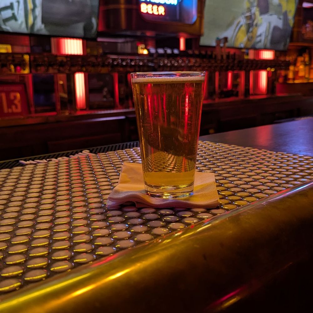 Leroy's Lounge - Sports Bars Near Me - Fenton, Michigan