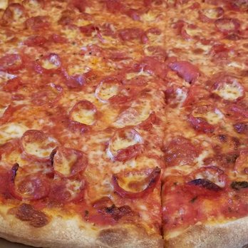Delmar Pizzeria - Great pepperoni pie - Pizza Near Me - Brooklyn, New York