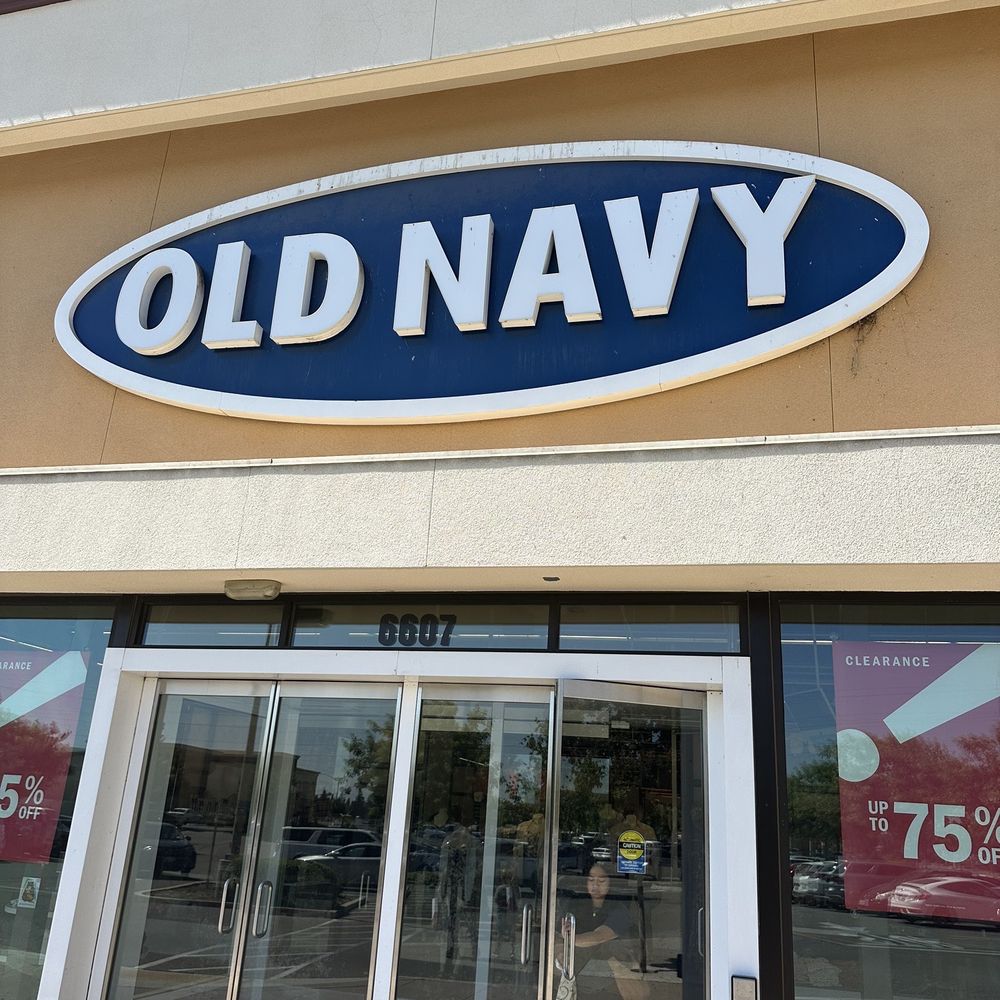 Old Navy - Walking in.... - Men's Clothing Near Me - Fresno, California Old Navy - Walking in.... - Men's Clothing Near Me - Fresno, California