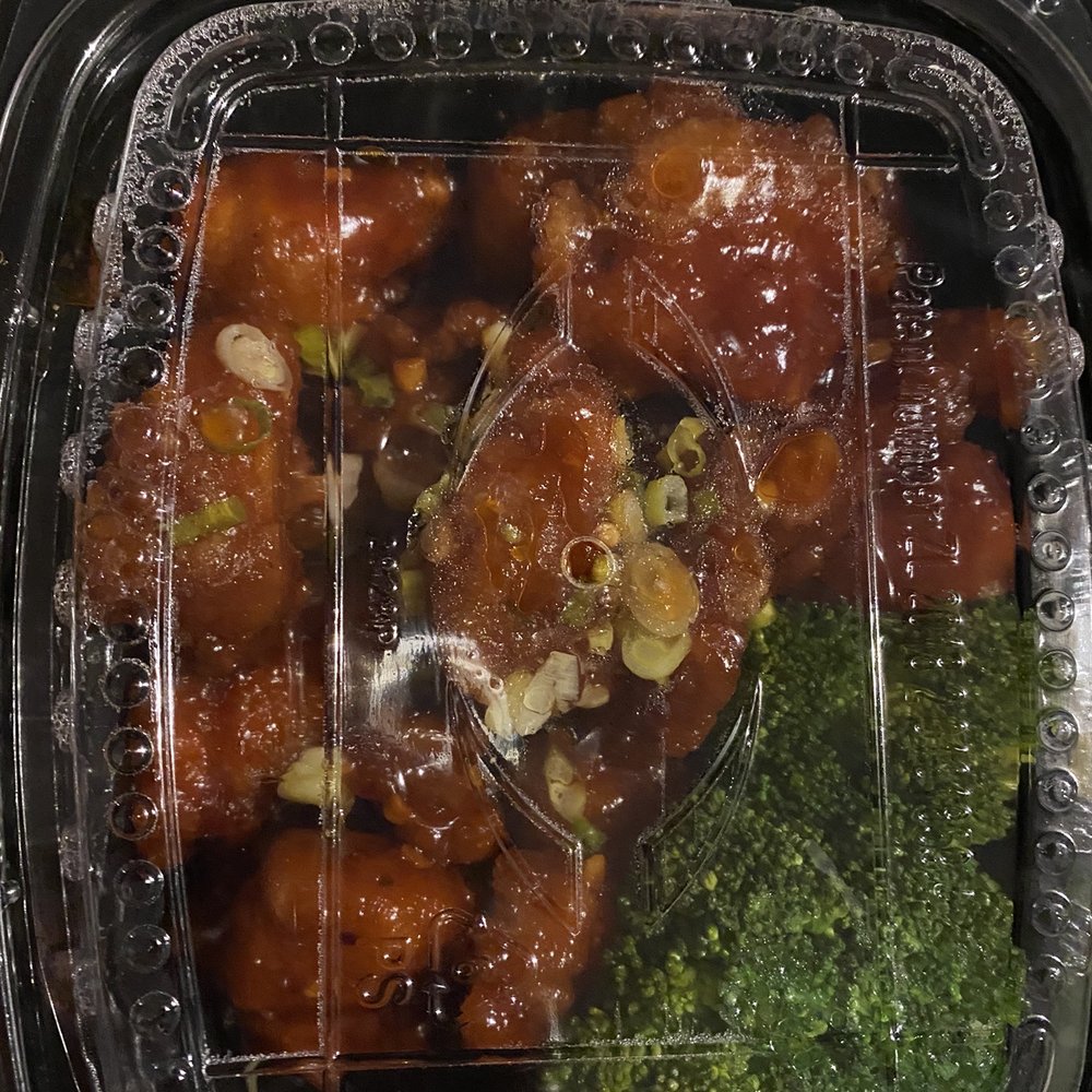 Asian Fusion - General Tso's Chicken - juicy white meat chicken with a light coating a tangy, spicy sauce. - Asian Fusion Near Me - Fairplay, Colorado Asian Fusion - General Tso's Chicken - juicy white meat chicken with a light coating a tangy, spicy sauce. - Asian Fusion Near Me - Fairplay, Colorado