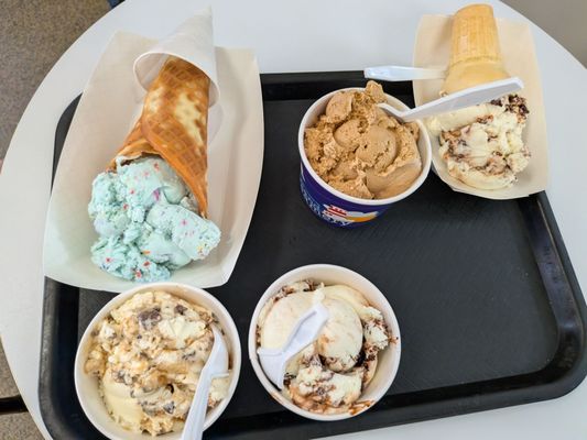 Island Creamery by null