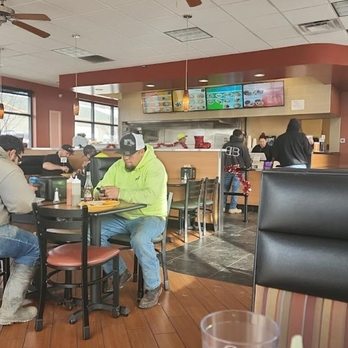 Taqueria Las Brazas - people eating at a restaurant - Mexican Near Me - Boise, Idaho Taqueria Las Brazas - people eating at a restaurant - Mexican Near Me - Boise, Idaho