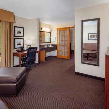 American Inn - Guest room - Hotels Near Me - Ashland, Wisconsin American Inn - Guest room - Hotels Near Me - Ashland, Wisconsin