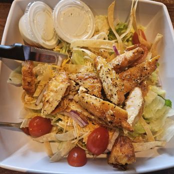 Smoke Eaters - Buffalo tender salad, delish - Chicken Wings Near Me - Santa Clara, California