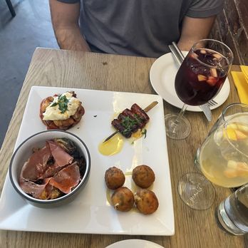 El Born - Brunch tapas - Spanish Near Me - Brooklyn, New York El Born - Brunch tapas - Spanish Near Me - Brooklyn, New York