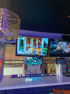 Field House Tavern by null