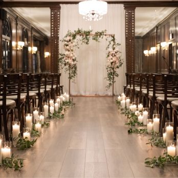 Flor Del Monte - Florists Near Me - Chicago, Illinois