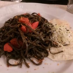 Il Borgo - Tagliolini al nero di seppia con pachini