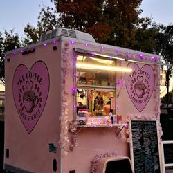 Bruce Trent Park Farmer's Market - Adorably decked out coffee vendor