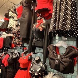 Pin Up BOOtique