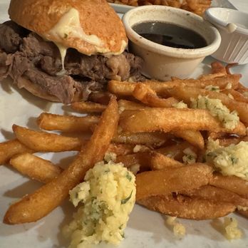 Bruno's Bar and Grill - Valley Dip and Garlic Fries - Sports Bars Near Me - Scotts Valley, California