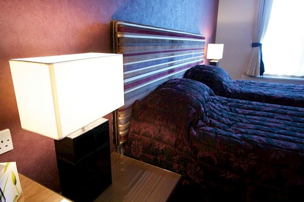 Albert Hotel by null