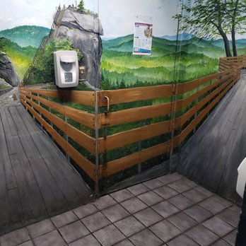 Chimney Rock State Park - Painted bathrooms - Parks Near Me - Chimney Rock, North Carolina Chimney Rock State Park - Painted bathrooms - Parks Near Me - Chimney Rock, North Carolina