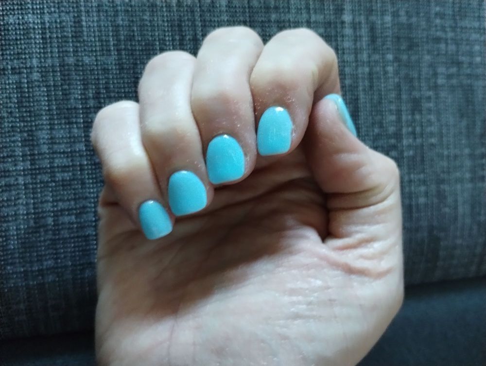 Lovely Nails Logo